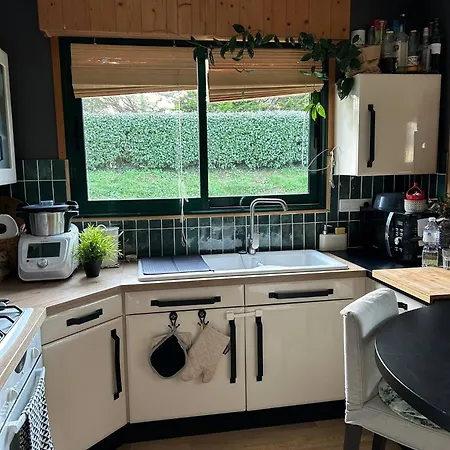 Dom wakacyjny La Maison Mimosa - Espace, Confort Et Proche