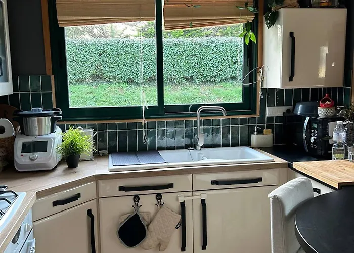 Holiday home La Maison Mimosa - Espace, Confort Et Proche